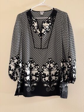 CHICO’S B&W Print Satin Blouse